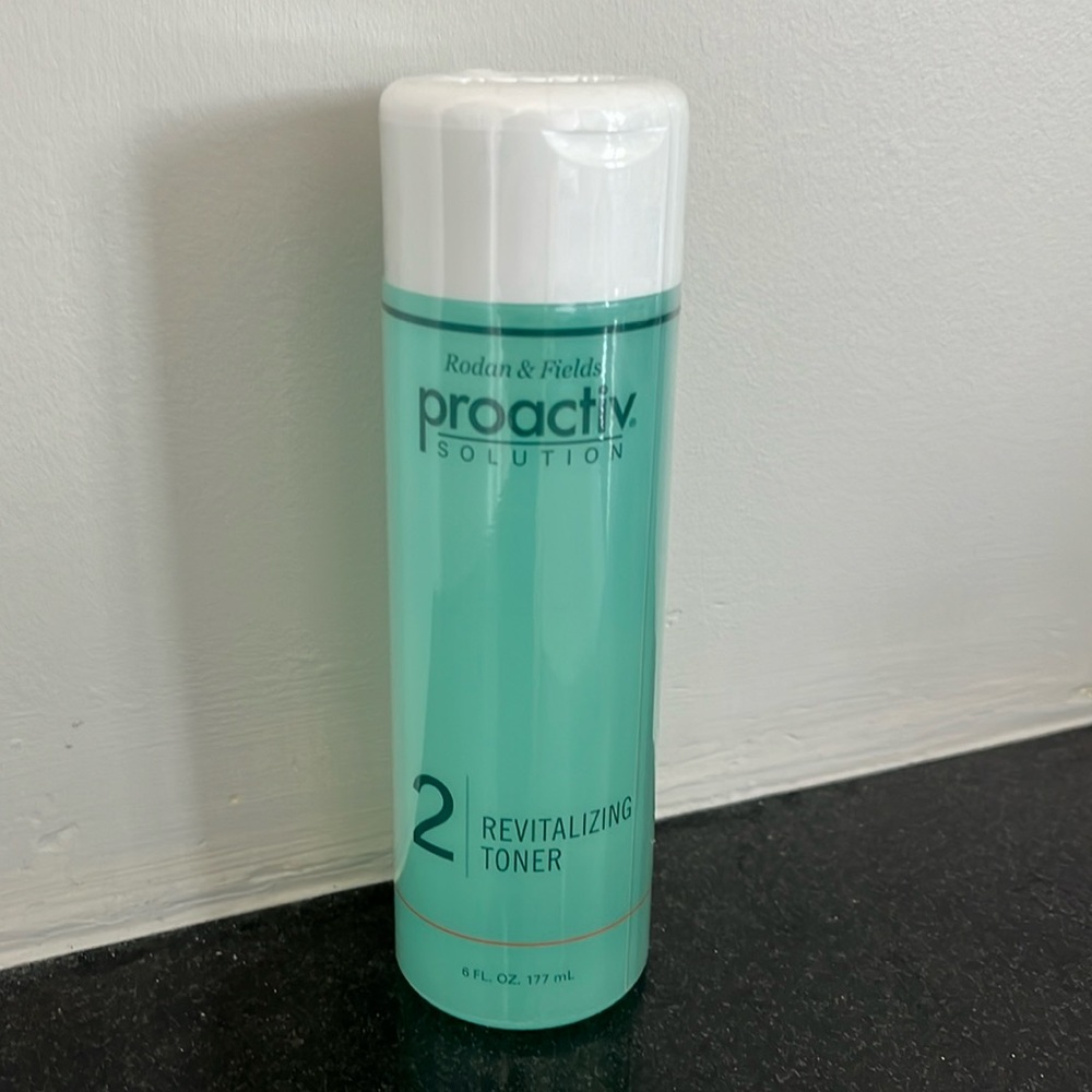 Brand new (factory sealed) Rodan & Fields Proactiv Revitalizing TONER 6 oz